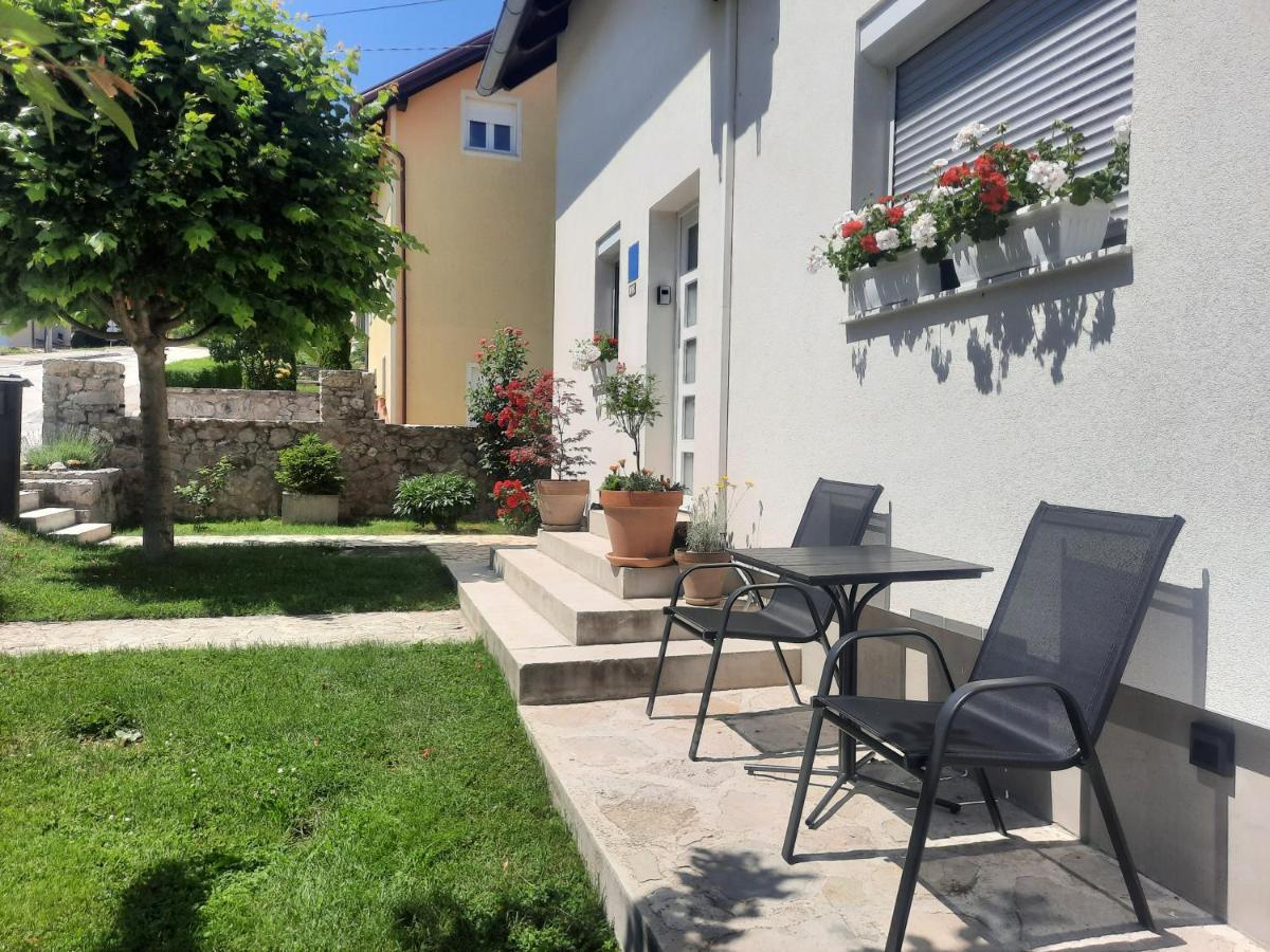 Studio Apartman Marta Korenica Extérieur photo